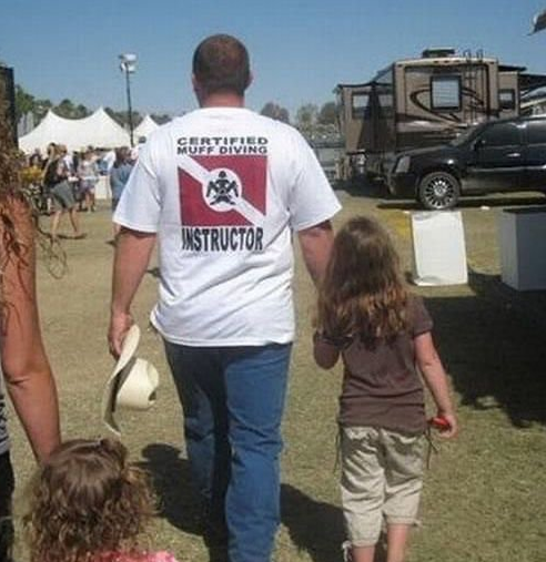 12 Parents Who Made Cringeworthy T-Shirt Choices