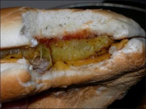 McDonald’s Hula Burger: This was their attempt to attract Catholics who can’t eat meat on Fridays during Lent. The sandwich was a slice of grilled pineapple topped with cheese and smashed between 2 buns.