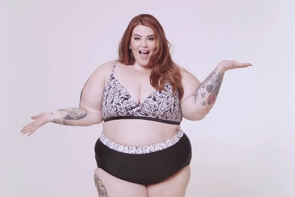 Tess Holliday—formerly Tess Munster—was always told she was too overweight and short to be a model. Now, she's a jet-setting star who's been featured in Vogue Italia, modeled for dozens of fashion designers, and in 2015 became the largest plus-size model signed to a mainstream agency.

Both MiLK Model Management and Holliday announced their deal via Instagram. Holliday was added to the agency's plus-size division, Curves. In a blog post following the announcement, Plus Model Magazine declared Tess to be the first model of her size and her height to be signed to the agency.