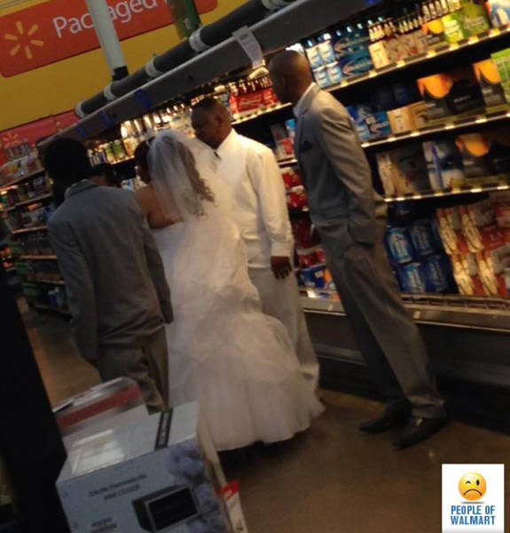 wedding in walmart - Pac igell! People Of Walmart