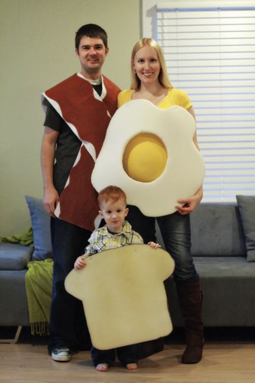 halloween costumes for pregnant women