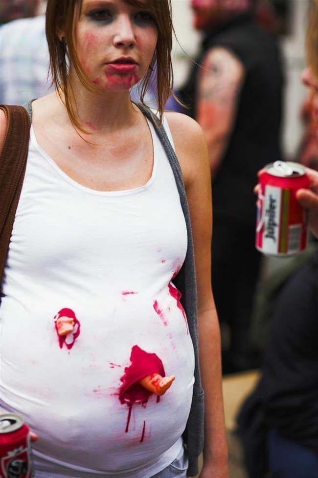 27 Pregnancy Costumes Bursting With Awkwardness