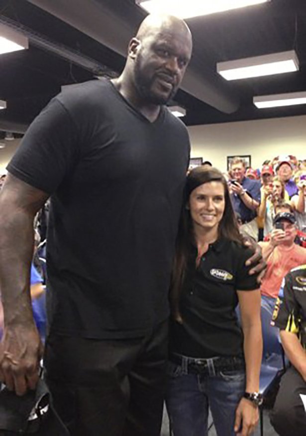 38 Pictures That Prove Shaquille O’Neal Is a Real-Life GIANT