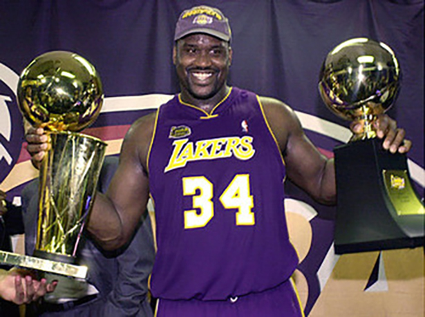 38 Pictures That Prove Shaquille O’Neal Is a Real-Life GIANT