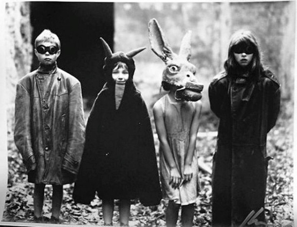 25 Super Creepy Vintage Halloween Costumes