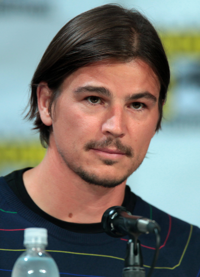 Josh Hartnett.

We know Brandon Routh as Superman in Superman Returns, but Josh Hartnett said he was in contention to play both Superman and Batman but didn’t want to “be defined by that role” for the rest of his career.