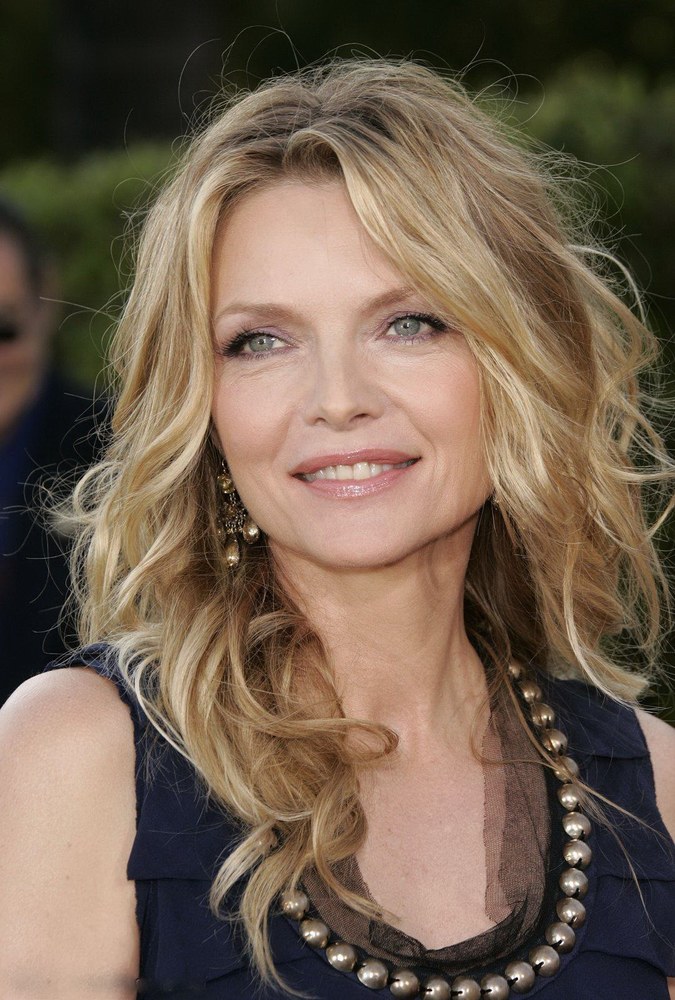 Michelle Pfeiffer.

Pfeiffer passed on two huge roles offered her way by declining the lead roles in both Basic Instinct and Pretty Woman because of the nudity and context. She also passed on the role of Clarice in The Silence of the Lambs due to violence.