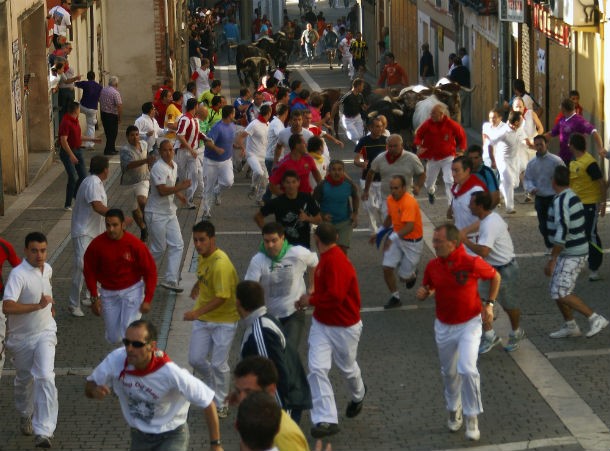 A man trying to take a selfie was gored to death by a bull in front of a horrified crowd. The thirty-two-year-old victim was taking part in the annual bull-running festival in the town of Villaseca de la Sagra, Spain.