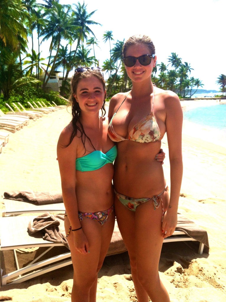 25 Friends With A Case Of "Breast Envy"