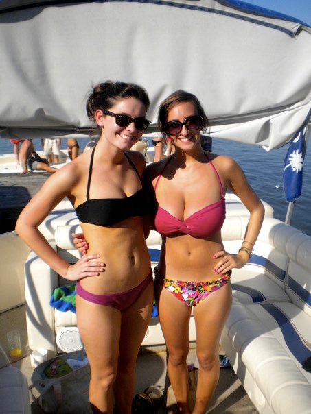 25 Friends With A Case Of "Breast Envy"