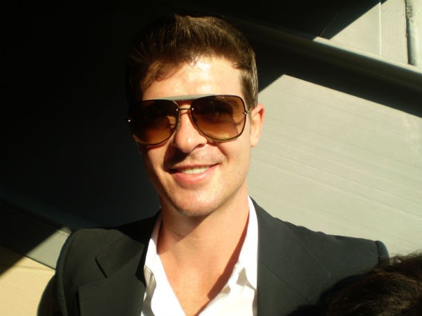 Robin Thicke watched his musical career skyrocket as his single “Blurred Lines” sold millions; at the same time he had a gorgeous wife (Paula Patton) and a son waiting for him at home but none of this was enough for him apparently. He cheated on his wife, whom he had been with since junior high, and now that he has lost her he keeps begging her to come back without success.