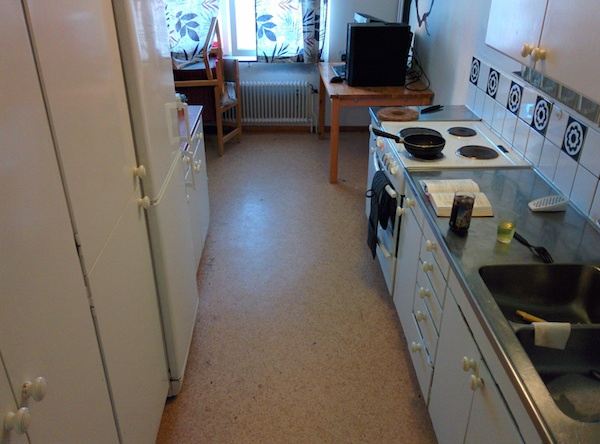 The cleaned kitchen.