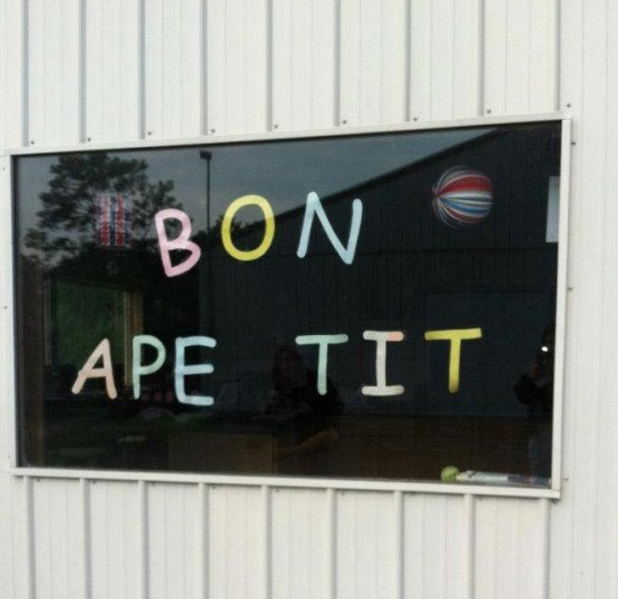 signage - Bon Ape Tit