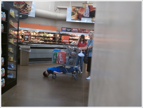 24 Weird People and Things Seen in Walmart