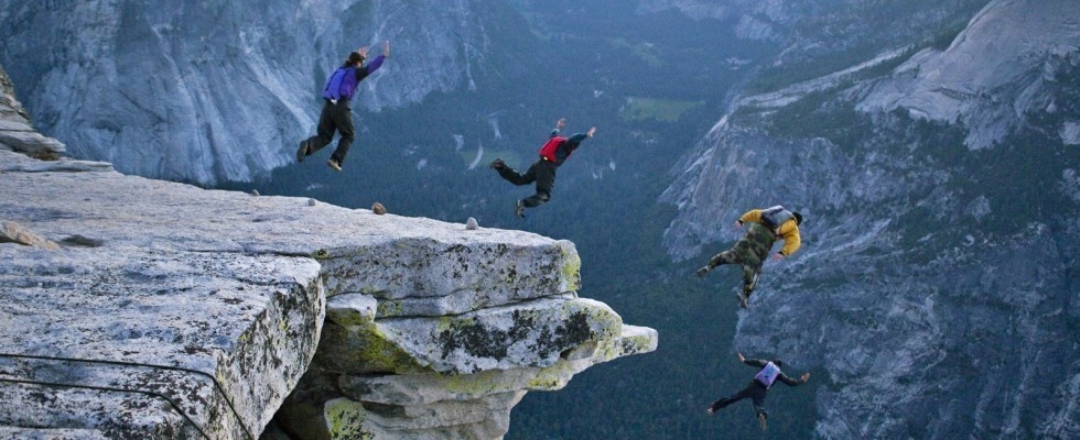 Jump off one of the many cliffs or fixed structures in Fjord Norway and go parachuting or wingsuit flying.
