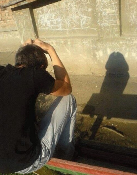 12 People Suffering From a Bad Case of Shadow Dick