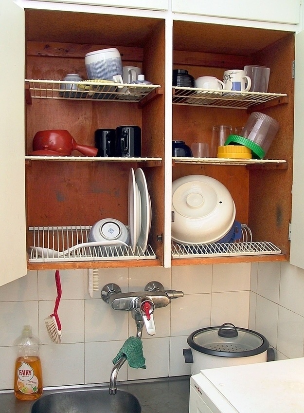 This is a truly brilliant way to dry your dishes.