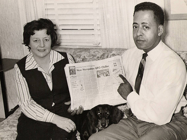 Betty and Barney Hill have a case that became one of the most famous and studied stories. Commonly known as “The Hill Abduction,” the married couple claimed they saw a UFO while driving home from Niagara Falls on September 19th, 1961. They followed the craft for a while until it eventually descended sharply. Barney stopped his car in the middle of the highway and saw creatures looking at them through their windows.
The craft then lifted over their vehicle and the Hills said they heard and felt buzzing. Their consciousness went blurry and when they came to, they’d realized they had traveled 35 miles south with absolutely no memory of doing so. They also realized their watches were broken when they got home.