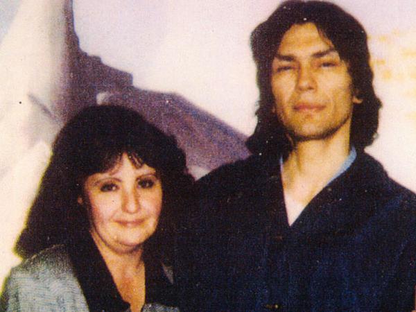 Richard Ramirez (a.k.a. The Night Stalker) terrorized Los Angeles and San Francisco in 1984-85 with brutal home invasions. He tortured, raped, and murdered at least 14 people, but Doreen Lioy saw something else in him. “He's kind, he's funny, he's charming. I think he's really a great person,” she said in an interview, adding that she believed he was innocent of the crimes. Lioy wrote him 75 letters while he was in San Quentin and they married on Oct. 3, 1996. Ramirez died in prison in 2006.