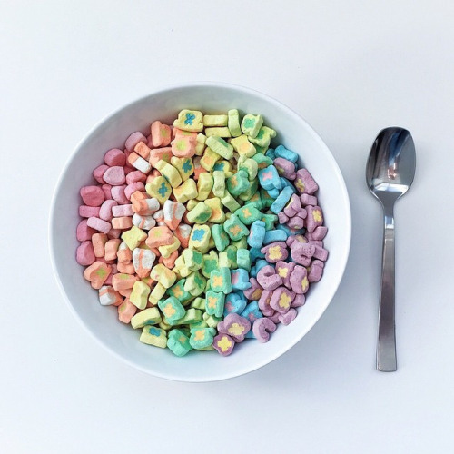 bowl of lucky charms marshmallows