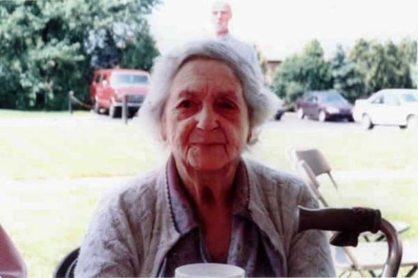 This picture taken by Denise Russel in 1997 was supposed to be just an ordinary casual photo of her grandmother. However, a few years later, she eventually discovered that the picture also showed a figure that looked like her grandmother’s husband, who had passed away almost exactly 12 years ago from the day the photo was taken.