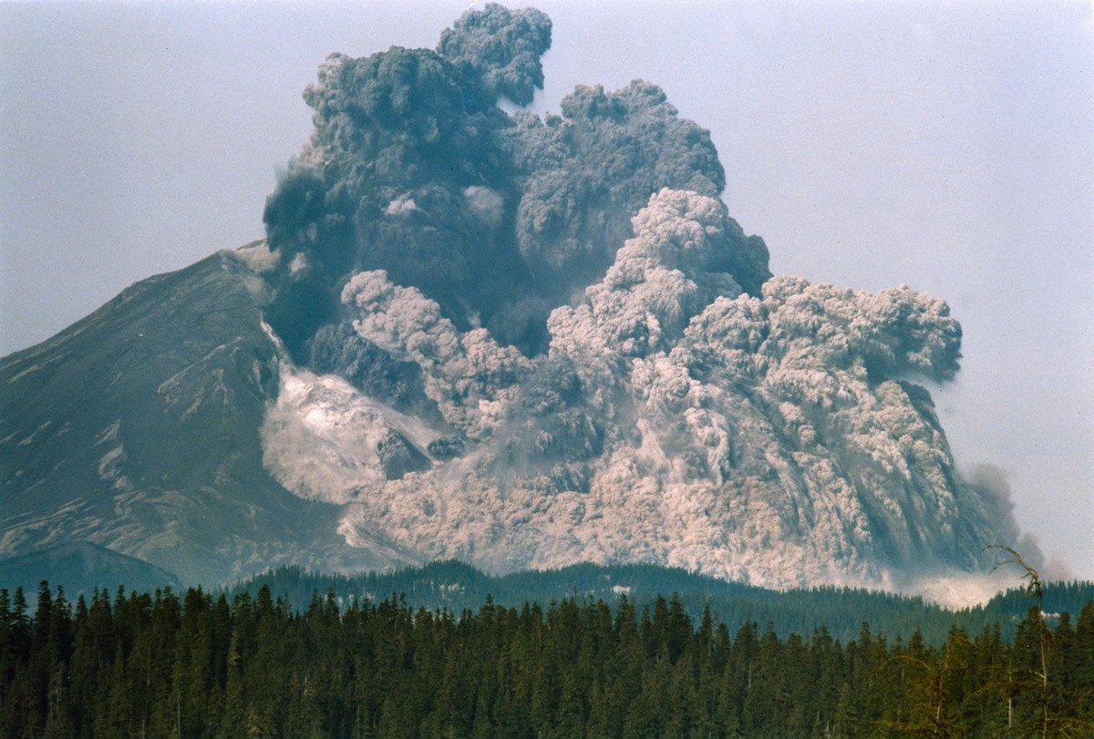 mt st helens eruption 1980
