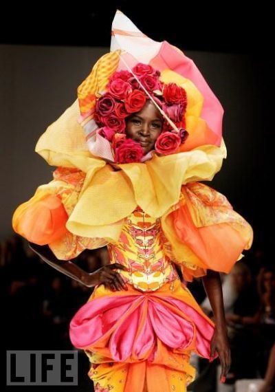 25 Ridiculous Catwalk Outfits That You’d NEVER Actually Wear - Wtf ...