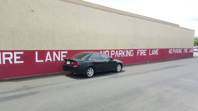 road - Re Lane, No Parking Fire Lanenoparking Fe Le