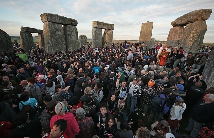 What watching sunset at the prehistoric Stonehenge really looks like.