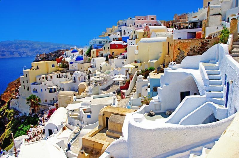 What you expect a peaceful day in Santorini Island, Greece looks like.