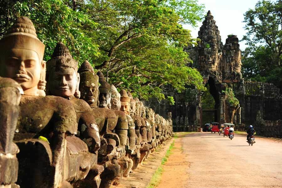 What you expect a day of exploring the pristine temples of Siem Reap, Cambodia looks like.