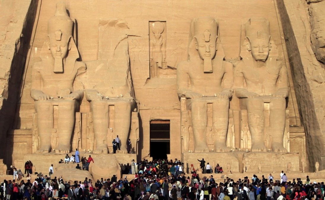 What a day of visiting the ancient temple of Abu Simbel, Giza really looks like.