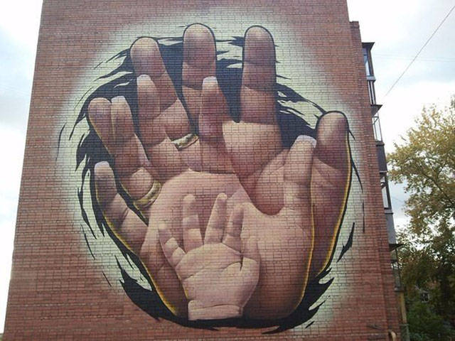 graffiti family hands