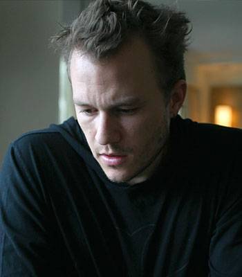 Heath Ledger partied hard, and was videotaped snorting cocaine. On the tape you can also hear him say: “I’m going to get serious sh*t from my girlfriend, we had a baby three months ago. I shouldn’t be here at all.”