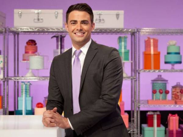 Jonathan Bennett, Lindsey Lohan’s love interest in ‘Mean Girls,’ taught spin classes in Los Angeles for a while before landing the delicious role of the host of ‘Cake Wars.’