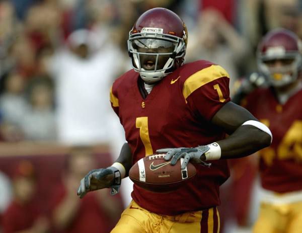 Former NFL player Mike Williams coaches the football team at Brentwood Middle School.