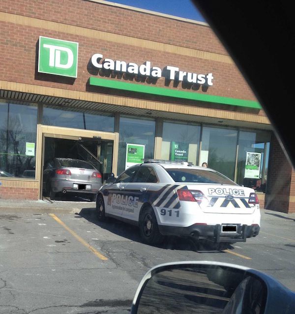 family car - Id Canada Trust Police 911