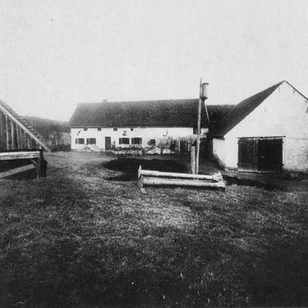 Way back in March 1922, six inhabitants of Hinterkaifeck farm in Germany were murdered with a pickaxe. And you guessed it, the case has not been solved.