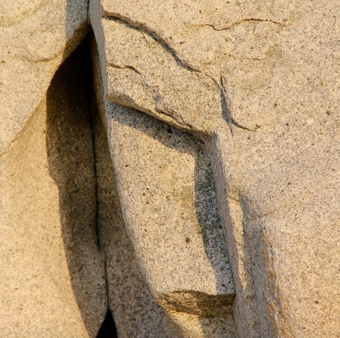 A stone face finds itself in Corsica