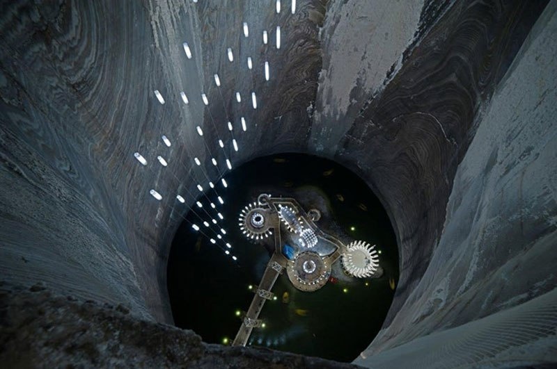 Inside Salina Turda are a number of mines, rooms, and galleries.