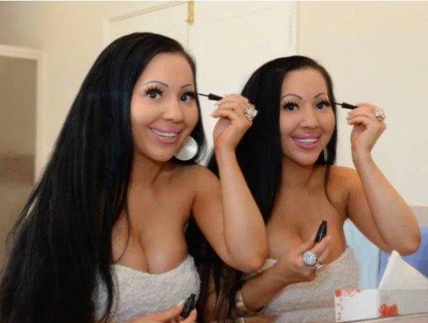 Identical twins vow to get pregnant at same time from same boyfriend