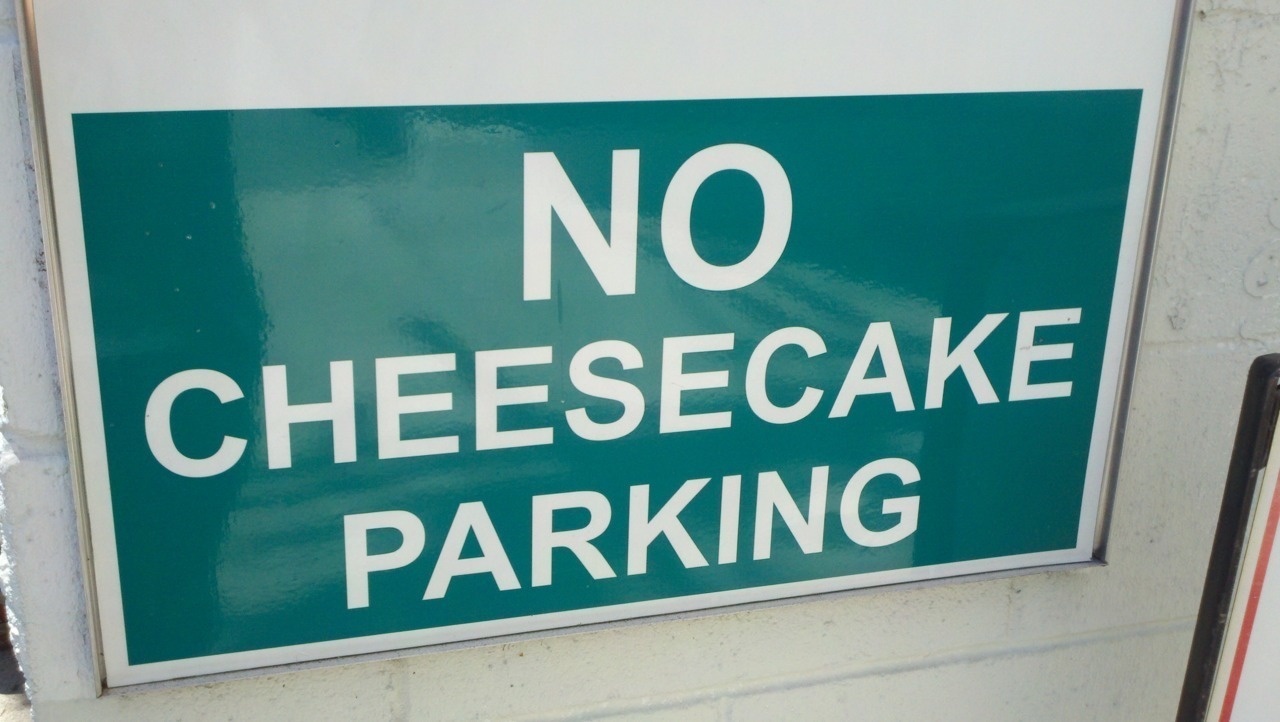 25 Funny Signs That Will Make You Laugh