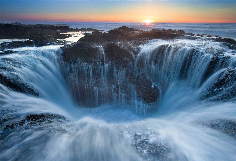 You will find Thor’s Well resides in the good old US of A in Oregon.