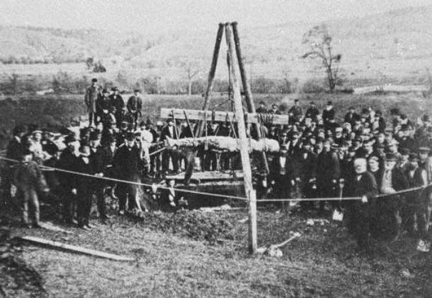 The Cardiff Giant was one of the most famous hoaxes in US history but it is now forgotten. It was a ten-foot tall “petrified man” uncovered on October 16, 1869, by workers digging a well behind the barn of William C. “Stub” Newell in Cardiff, New York. The giant was the creation of a New York tobacconist named George Hull. Hull was an atheist and he decided to create the giant after an argument at a Methodist revival meeting about Genesis 6:4 stating that there were giants who once lived on Earth. Both it and an unauthorized copy made by P. T. Barnum are still on display.