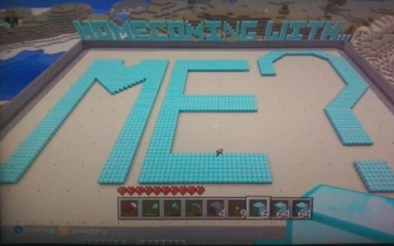 minecraft homecoming sign