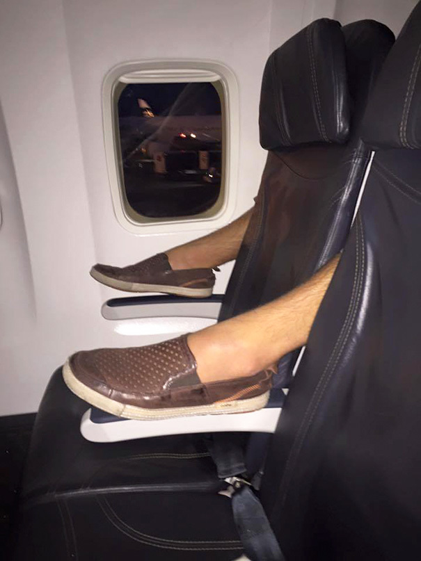 23 Airline Passengers You DO NOT Want Sitting Near You