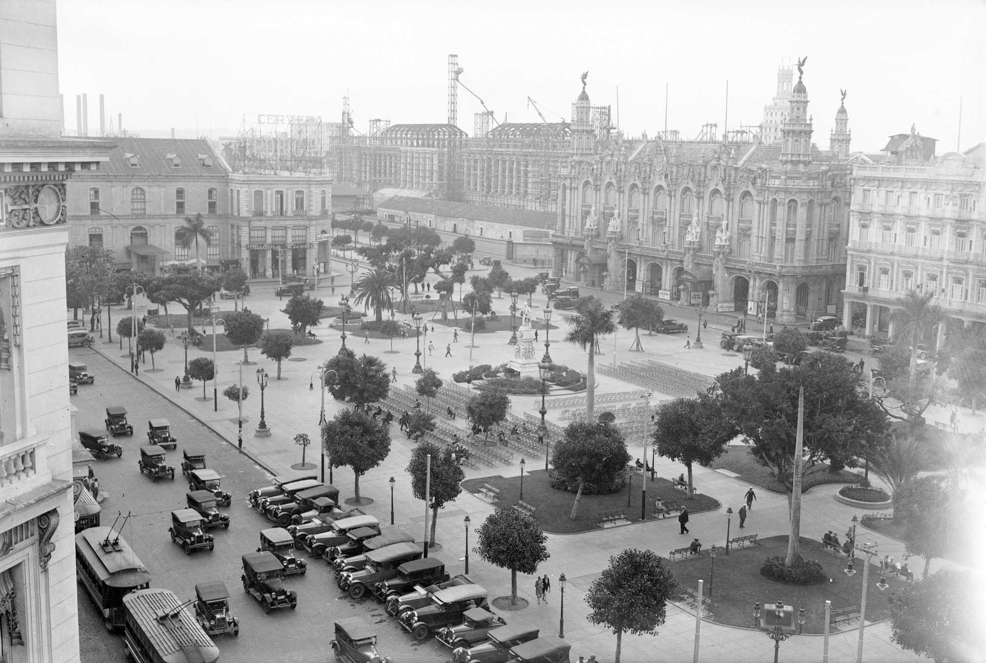 A view of Central Park in Havana, Cuba in 1928.