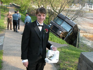 14 Prom Photos That Will be Awkward Until the End of Time