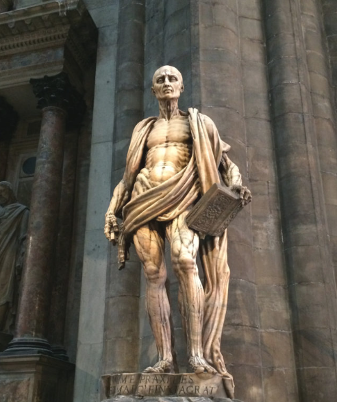 18 Of The Creepiest Statues Ever Built