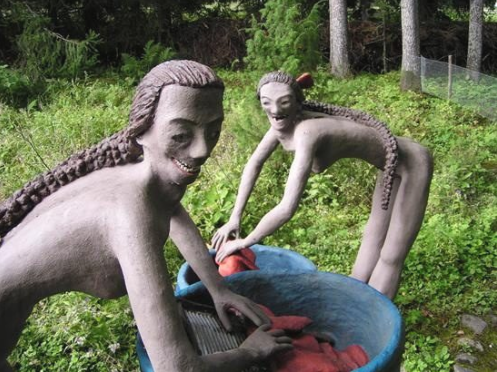 18 Of The Creepiest Statues Ever Built